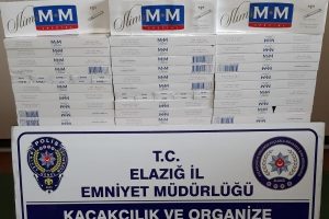 Elazığ polisi ka&ccedil;ak sigaraya ge&ccedil;it vermedi!