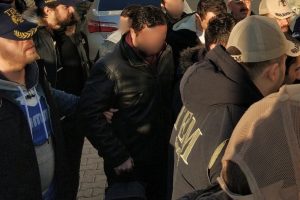D&uuml;ğmeye basıldı! 71 ş&uuml;pheliye operasyon