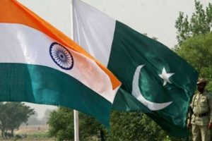 Pakistan ve Hindistanlı yetkililer a&ccedil;ılışta buluştu