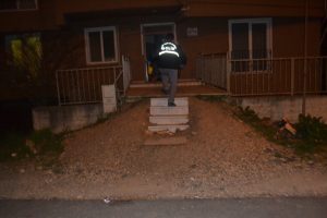 Bursa'da hamile kadın başından vuruldu, &ccedil;ocuğunu kaybetti