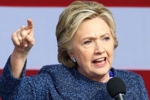 Clinton: Trump, Kaşık&ccedil;ı &ouml;rtbasının bir par&ccedil;ası