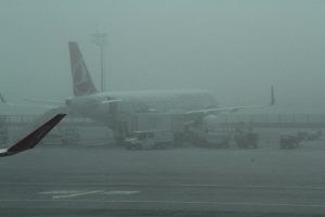 Olumsuz hava koşulları nedeniyle uçaklar Bursa Yenişehir'e indi