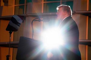 Oklar Trump ve veliaht prense d&ouml;nd&uuml;