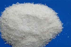 Ehliyetsiz ve uyuşturucu tesiri altındaki s&uuml;r&uuml;c&uuml;ye para cezası