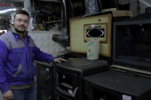 Vatandaşlar soba satışlarına ilgi g&ouml;stermiyor