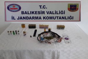 Jandarma uyuşturucu tacirlerine nefes aldırmadı