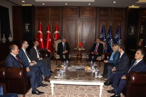 Makedon Cumhurbaşkanı, Bursa B&uuml;y&uuml;kşehir Belediye Başkanı Aktaş'ı ziyaret etti