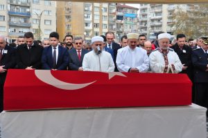 Şehit polis memuru son yolculuğuna uğurlandı