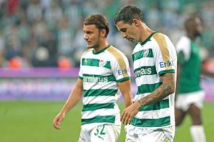 Bursaspor'da Sakho &uuml;z&uuml;nt&uuml;s&uuml;