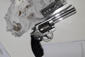 4 ilde uyuşturucu operasyonu: 20 g&ouml;zaltı