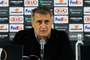 Beşiktaş Teknik Direkt&ouml;r&uuml; G&uuml;neş'ten futbolcularına tebrik