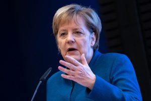 Merkel G20 zirvesinin a&ccedil;ılışına yetişemedi