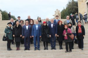 Bursa M&uuml;hendis Mimar İşadamları Derneği &uuml;yeleri Ata'nın huzurunda