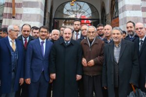 Bakan Varank'ı duygulandıran a&ccedil;ılış