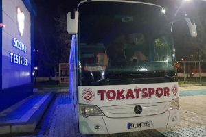 Tokatspor'dan Erbaaspor'a otob&uuml;s jesti