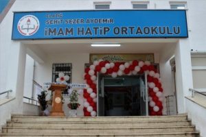 Uzman &ccedil;avuşun adı şehit olduğu okula verildi