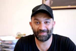 &Uuml;nl&uuml; oyuncu isyan etti! "Bırakın bir yere"