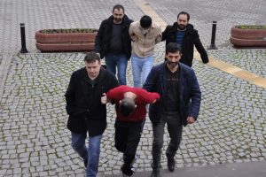 Bursa'da uyuşturucu tacirleri mahkemede birbirini su&ccedil;ladı