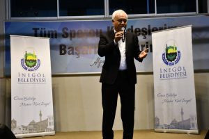 Nihat Hatipoğlu Bursa'da: Hi&ccedil; iman etmemiş insanın koma halindeyken t&ouml;vbesi kabul olmaz