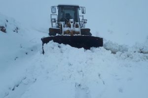 24 k&ouml;y ile 59 mezra yolu ulaşıma kapandı