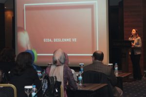 Bursa'da sağlıklı nesiller i&ccedil;in 'Yemekte Denge'