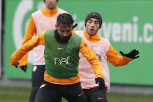 Galatasaray, gen&ccedil;leri kadroya dahil etti