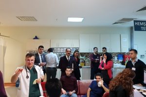 Doktora saldıran hasta yakını g&ouml;zaltında