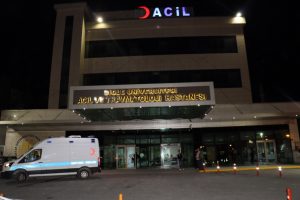 Darp edilen sağlık &ccedil;alışanının dişleri kırıldı