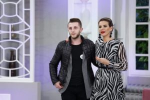 St&uuml;dyo buz kesti! 20 yıldır aradığını annesini buldu ama...