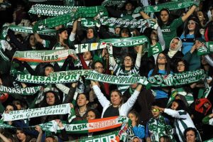 Bursaspor'dan kadınlara jest