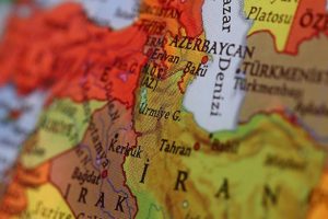 Tahran her yıl 25 santim &ccedil;&ouml;k&uuml;yor