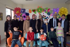 Bursa Osmangazi'den engelli öğrencilere el sanatları eğitimi
