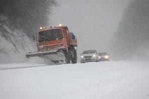 Domaniç Dağı'nda ulaşıma kar engeli