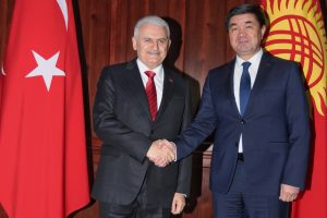Binali Yıldırım, Kırgızistan Başbakanı Abulgaziyev ile görüştü