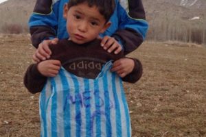 Afganistan'ın minik Messi'si savaş mağduru