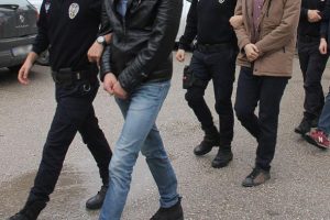 İstanbul'daki FETÖ operasyonunda 13 gözaltı