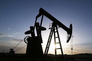 Irak petrol &uuml;retimini g&uuml;nl&uuml;k 139 bin varil kısacak