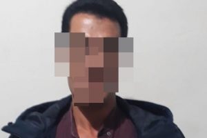 Bursa'da polis kokartı takıp uyuşturucu satan ş&uuml;pheli, tutuklandı