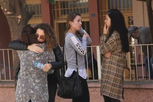 İntihar eden dans şampiyonunun arkadaşlarının h&uuml;z&uuml;nl&uuml; bekleyişi