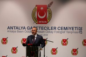 &Ccedil;avuşoğlu: Vandalizme karşıyız ama...