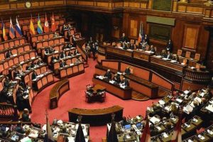 İtalya'da parlamentoda seks skandalı
