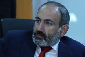 Uzmanlar Paşinyan'a temkinli yaklaşıyor
