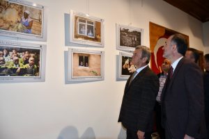 Bursa'da "İneg&ouml;l'den Yemen'e" fotoğraf sergisi t&ouml;renle a&ccedil;ıldı