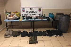 PKK'ya ait sığınakta yaşam malzemesi ele ge&ccedil;irildi