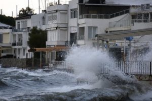 Bodrum'da yaşandı! Deniz renk değiştirdi ve...
