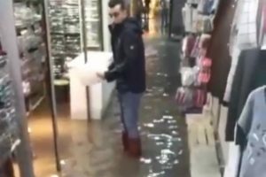 Yağmur, g&uuml;nl&uuml;k yaşamı olumsuz etkiledi