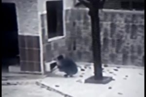 Cami musluklarını &ccedil;alan hırsız yakalandı
