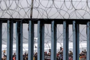 158 milyon g&ouml;&ccedil;men ABD'de yaşamak istiyor
