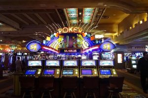 İki rahibe zimmetine ge&ccedil;irdiği paralarla Las Vegas'ta kumar oynadı