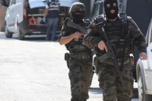 Hatay'da El Kaide operasyonu: 17 g&ouml;zaltı